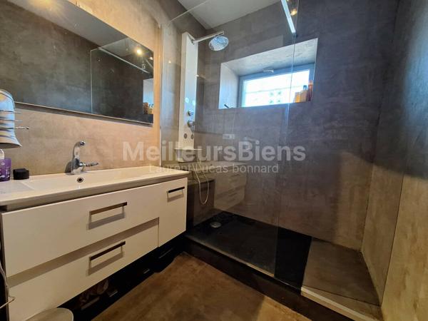 Vente interactive maison individuelle de 7 pièces, située à Saint-Vivant Biarne,🏡🌳