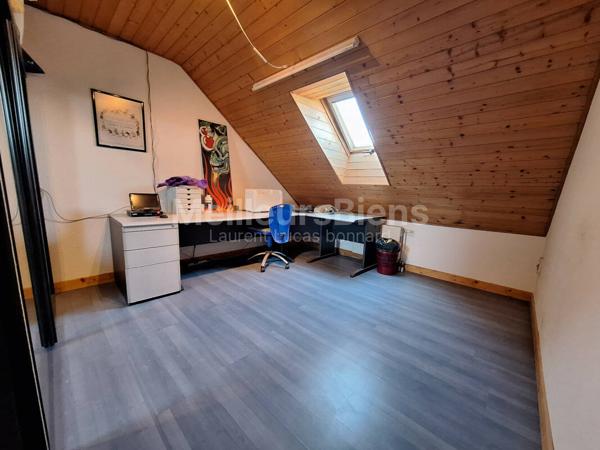 Vente interactive maison individuelle de 7 pièces, située à Saint-Vivant Biarne,🏡🌳