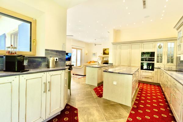 Luxueuse propriété sur plus de 3,4 hectares de terrain