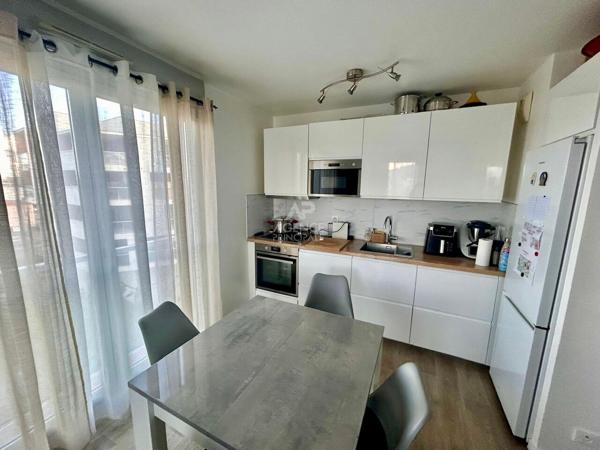 Appartement Carrieres Sous Poissy 3 pièce(s) 56 m2 227 000 € **  - Référence  9366