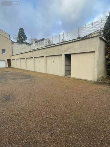 Garage - Parking à vendre à Saumur dans le Maine-et-Loire (49400), ref : 49075-772