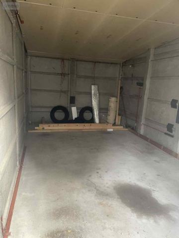 Garage - Parking à vendre à Saumur dans le Maine-et-Loire (49400), ref : 49075-772