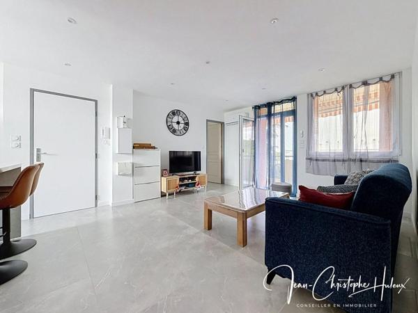 Appartement  4 pièces 64 m2, Garage privatif fermé + cave