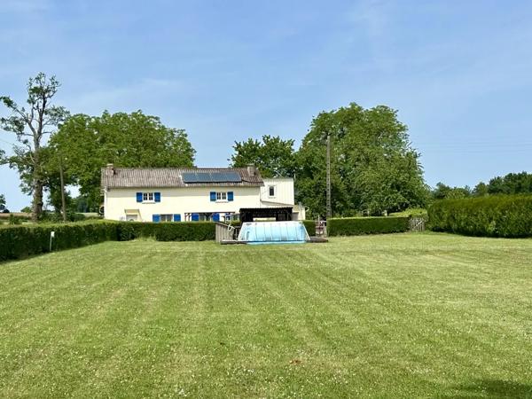 Maison de Caractère avec Gîte, Camping et Piscine