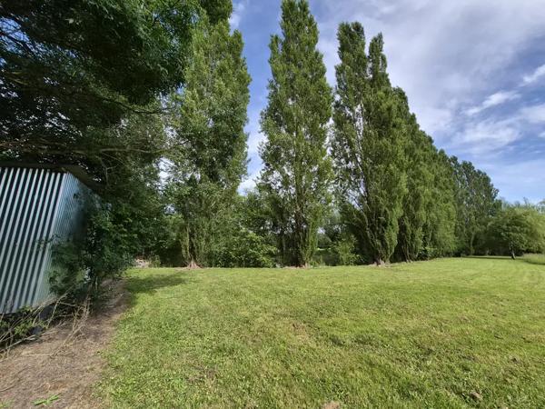 Terrain de Loisirs en bord de rivière
