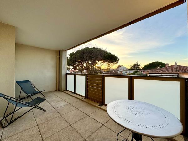 Fréjus plage- nouveau ! appartement récent 2 pièces à pied de la mer- parking (boxable !)-terrasse 11m2