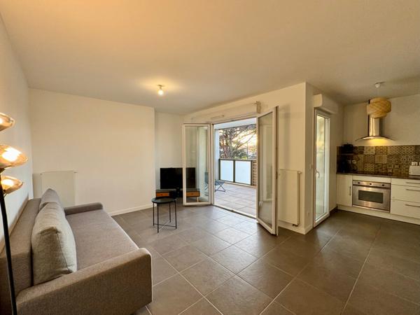 Fréjus plage- nouveau ! appartement récent 2 pièces à pied de la mer- parking (boxable !)-terrasse 11m2