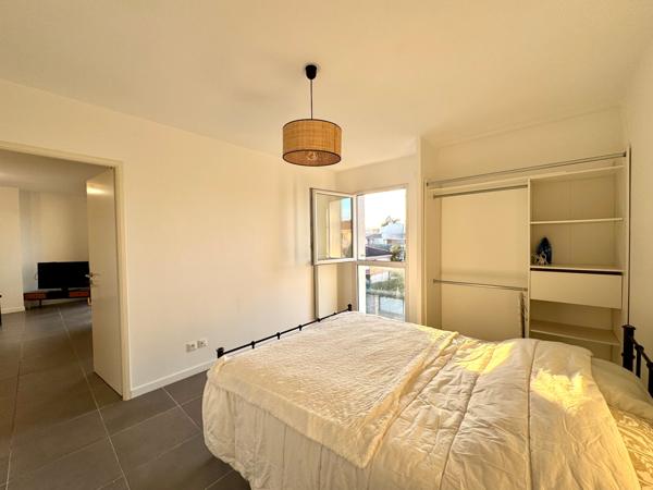 Fréjus plage- nouveau ! appartement récent 2 pièces à pied de la mer- parking (boxable !)-terrasse 11m2