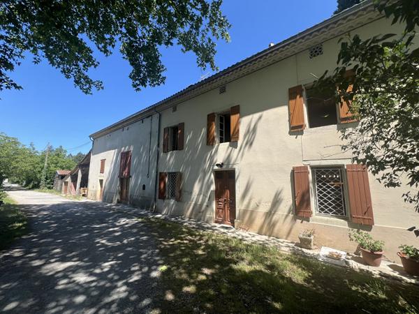 Corps de ferme à rénover dans cadre exceptionnel sur les berges de l'Agout à Castres