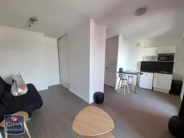 Appartement à louer 1 pièce 27.45m² Tours (37000)