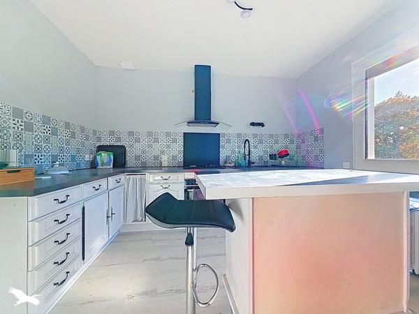 Maison à vendre 109 999 € Chezal-Benoît 4 p 77 m² DPE E