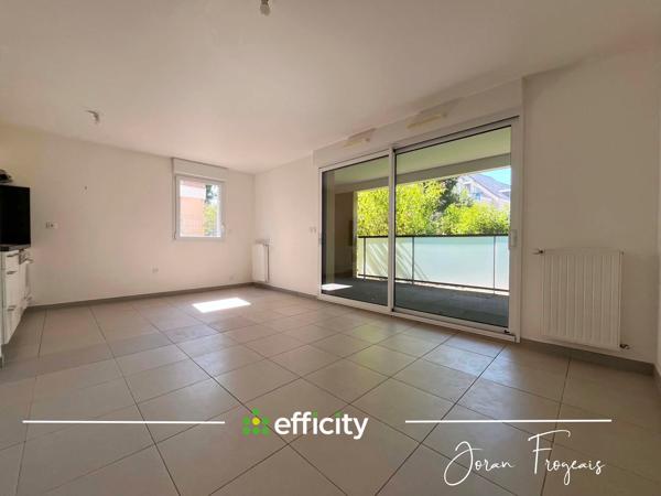 Appartement
         3 pièces
        - 63 m² 208 000 € *