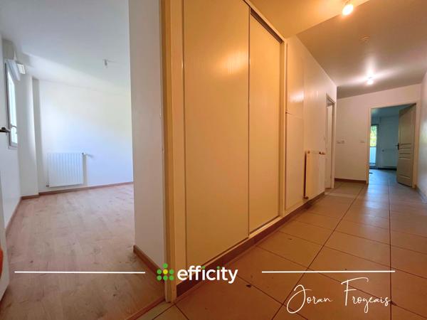 Appartement
         3 pièces
        - 63 m² 208 000 € *