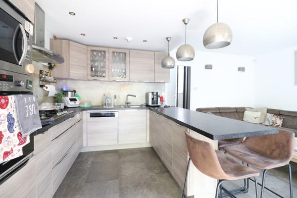 Le Pont-de-Claix (38800) LE PONT DE CLAIX MAISON MITOYENNE AU CALME SANS VIS A VIS