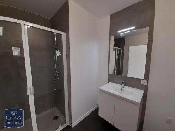 Appartement à louer 3 pièces 72.03m²