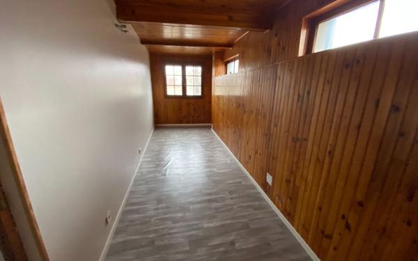 Appartement à louer    4 pièces •  Vendeuvre-du-Poitou