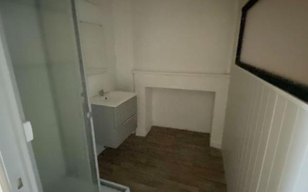 Appartement à louer    4 pièces •  Vendeuvre-du-Poitou