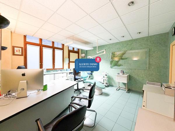 VIEUX LILLE LOCAL PROFESSIONNEL DE 219 M2 DE SURFACE TOTALE 115 M2 DDC+104 M2 SOUS SOL
