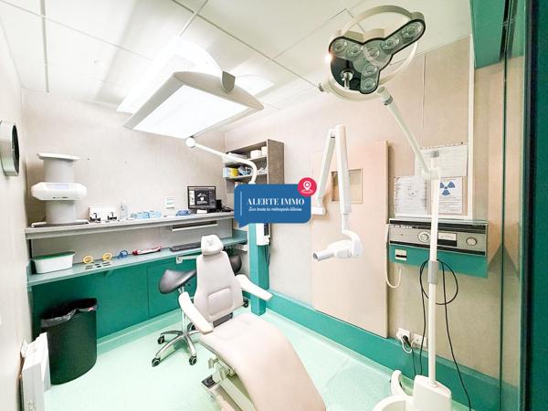 VIEUX LILLE LOCAL PROFESSIONNEL DE 219 M2 DE SURFACE TOTALE 115 M2 DDC+104 M2 SOUS SOL