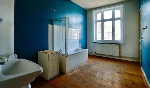 T2 AVEC POTENTIEL T3, LUMINEUX / BELLE TERRASSE / MATÉRIAUX D'ORIGINE , Lille