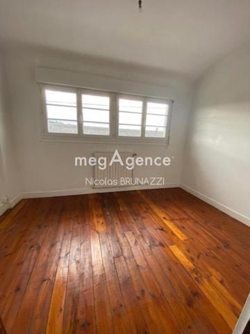 Maison à VIMOUTIERS, 61120 - 5 pièces 90m²