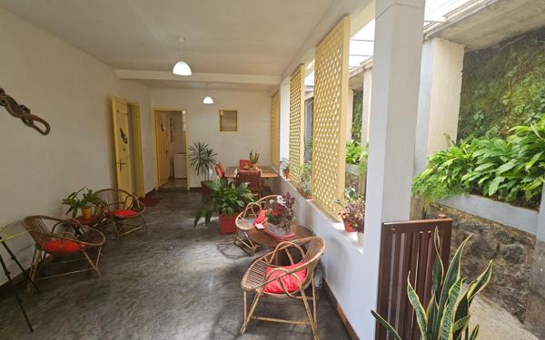 Maison à vendre    5 pièces • 123 m2 Saint-Leu