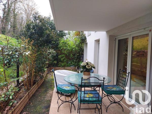 Appartement 3 pièces de 53 m² à Viry-Châtillon (91170)