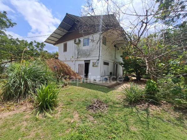 Dpt Guyane (973), à vendre maison P8 de 300 m²