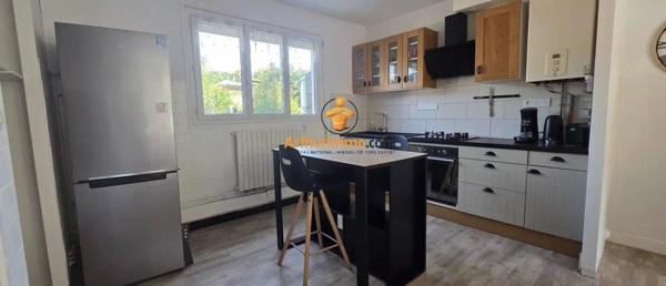 Vente                                                      Maison
                        
                     5 pièces                      126 m2                     à Lourdes
