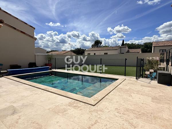 Maison de 2022 de 6 pièces de 123 m² à vendre à Laudun-l'Ardoise avec piscine et garage