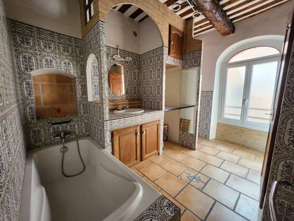 SAINT SATURNIN LES AVIGNON - MAISON A VENDRE DE 100 M² - 3 CHAMBRES