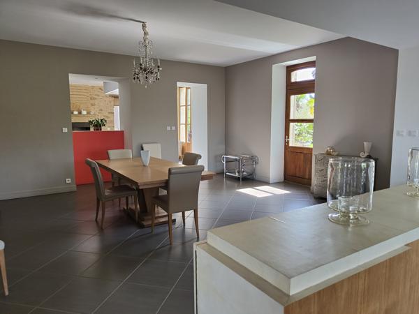 Maison 9 pièce(s) 4 chambre(s) 450 m²