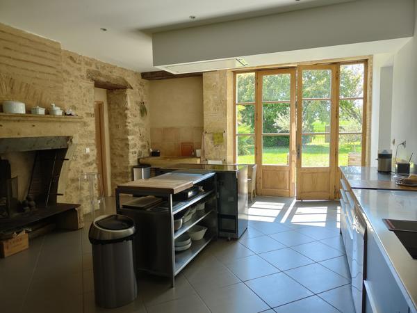 Maison 9 pièce(s) 4 chambre(s) 450 m²