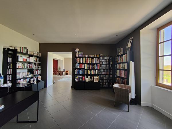 Maison 9 pièce(s) 4 chambre(s) 450 m²
