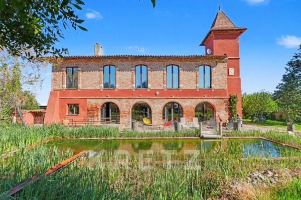 Château rénové 390m2, 9 suites, parc 2 hectares, à 20 minutes de Toulouse