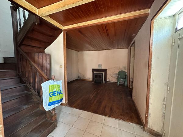 CAP-COZ ,Maison des années 30 à rénover, 1km de la plage