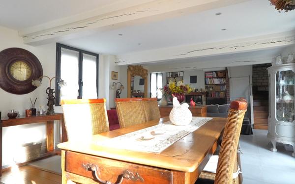 Maison à vendre    5 pièces • 136,50 m2 Camon