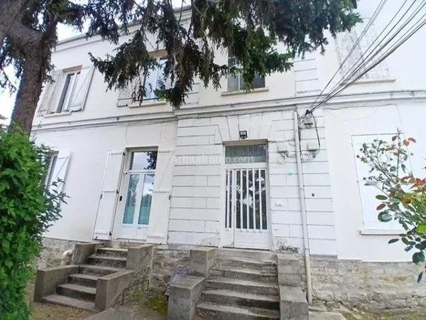 Vente                                                      Appartement
                        
                     2 pièces                      61 m2                     à Villeneuve-Saint-Georges