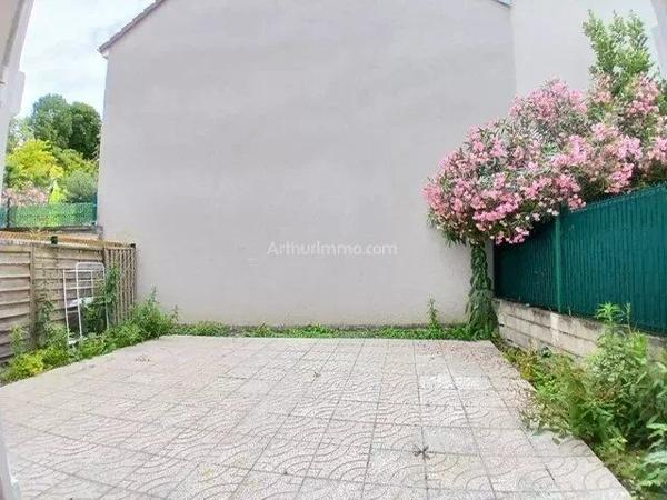Vente                                                      Appartement
                        
                     2 pièces                      61 m2                     à Villeneuve-Saint-Georges