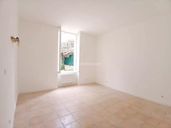 Vente                                                      Appartement
                        
                     2 pièces                      61 m2                     à Villeneuve-Saint-Georges