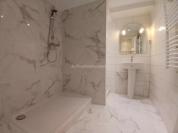 Vente                                                      Appartement
                        
                     2 pièces                      61 m2                     à Villeneuve-Saint-Georges