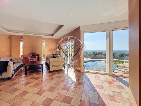 Cavaillon (84300) Cavaillon /St Jacques Vue panoramique Maison d'architecte 210 m2 piscine garage et terrain 4100 m2