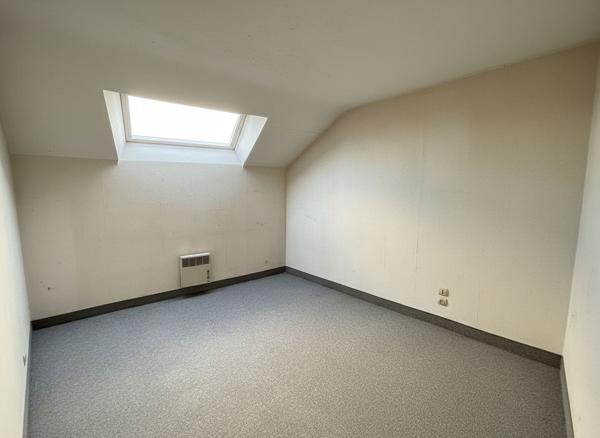 A vendre VANNES PORT IMMEUBLE DE RAPPORT 154 m² 3 appartements un local commercial