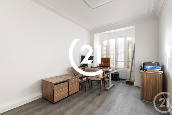 Appartement F3 à vendre  3 pièces - 59 m 2   PARIS  - 75018