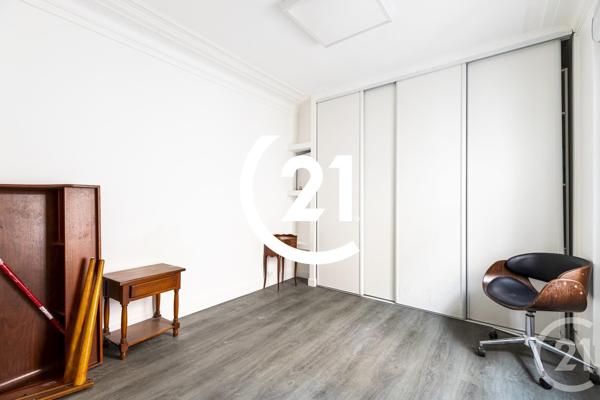 Appartement F3 à vendre  3 pièces - 59 m 2   PARIS  - 75018