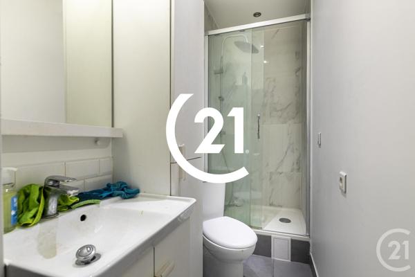 Appartement F3 à vendre  3 pièces - 59 m 2   PARIS  - 75018