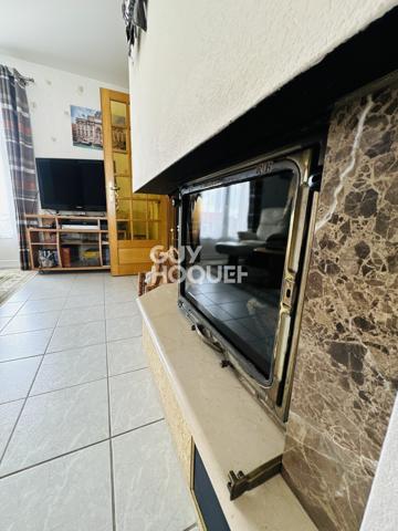 BEINE NAUROY - A VENDRE - MAISON FAMILIALE DE TYPE 7 AVEC JARDIN ET PISCINE