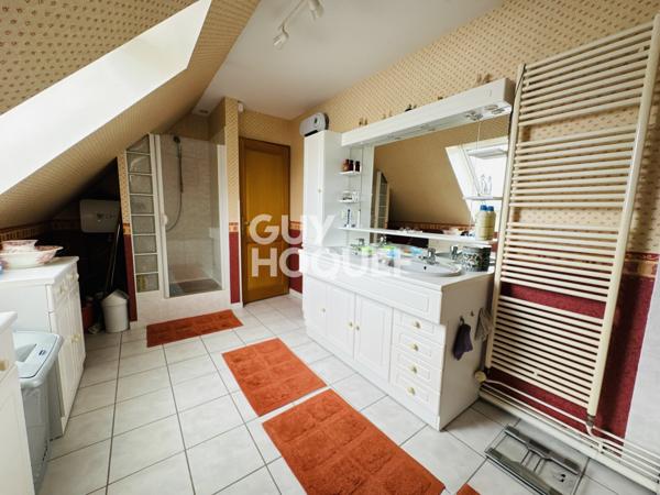 BEINE NAUROY - A VENDRE - MAISON FAMILIALE DE TYPE 7 AVEC JARDIN ET PISCINE