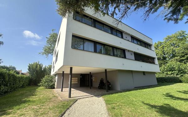 Appartement à vendre    3 pièces • 59,96 m2 Le Coudray-Montceaux