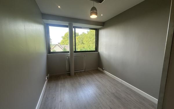 Appartement à vendre    3 pièces • 59,96 m2 Le Coudray-Montceaux